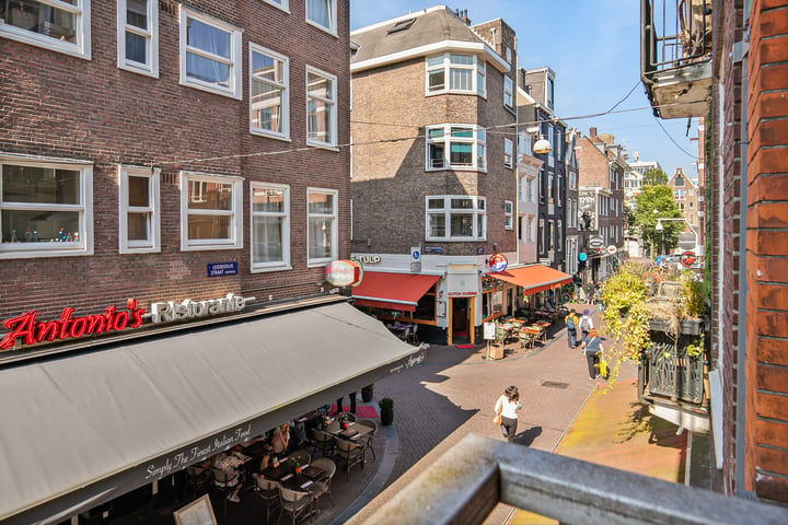 View photo 15 of Leidsekruisstraat 19-1