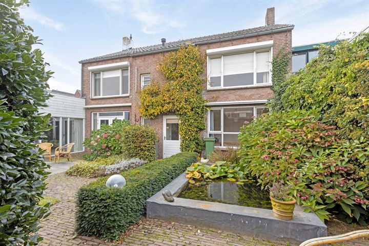 View photo 49 of Henseniusstraat 13-A