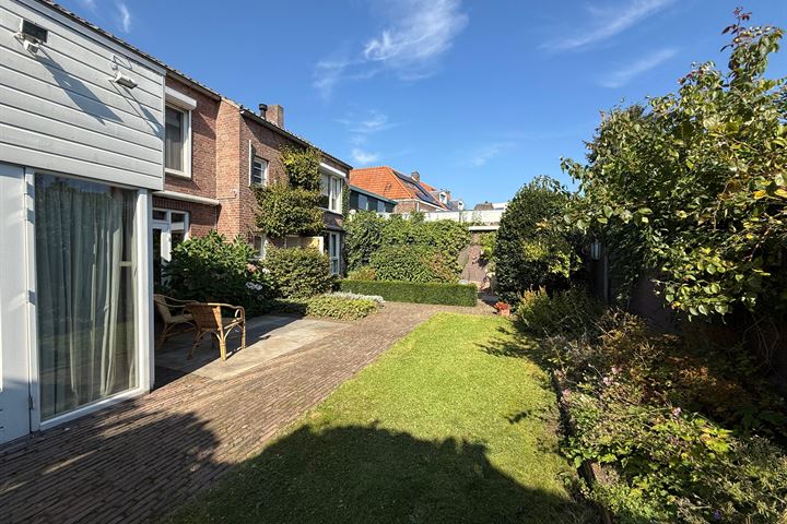 View photo 57 of Henseniusstraat 13-A