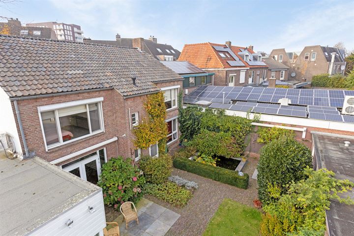 View photo 58 of Henseniusstraat 13-A