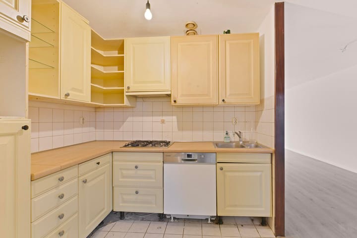 Photo 12 of Geentstraat 17