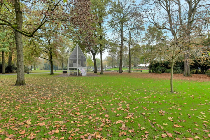 Bekijk foto 30 van Valkenstraat 15