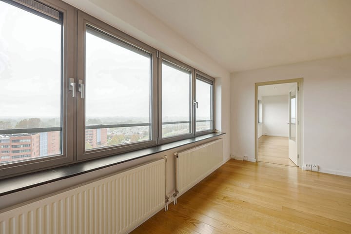 Foto 8 van Simon Carmiggeltstraat 44