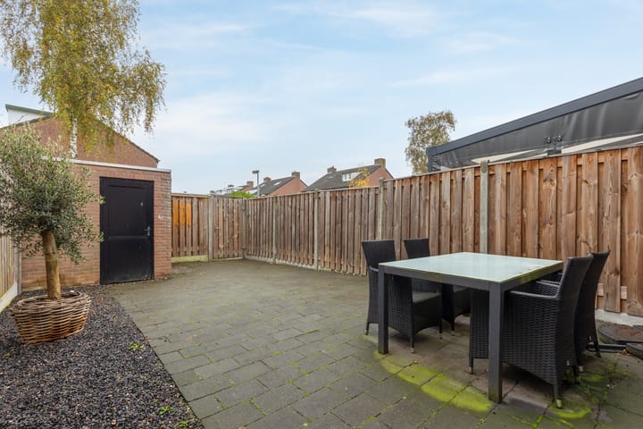 Foto 6 van Buizerdhorst 14