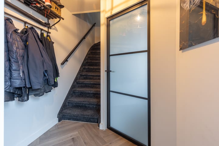 Foto 8 van Buizerdhorst 14