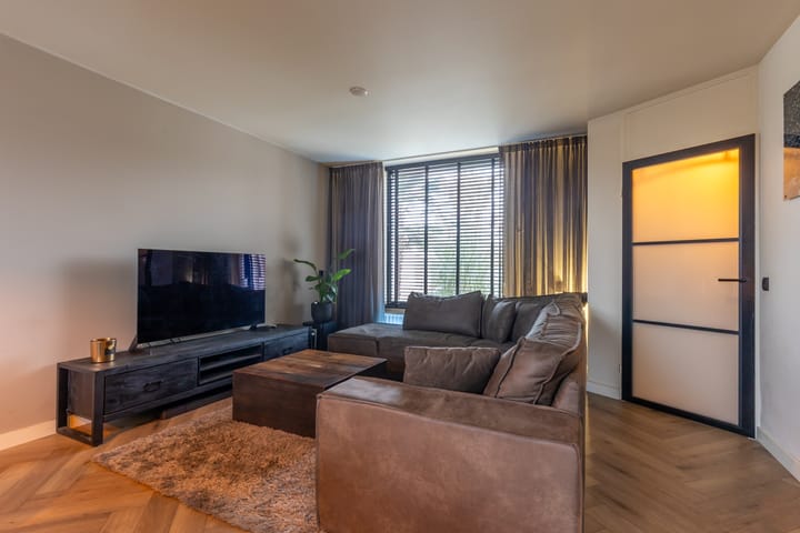 Foto 11 van Buizerdhorst 14