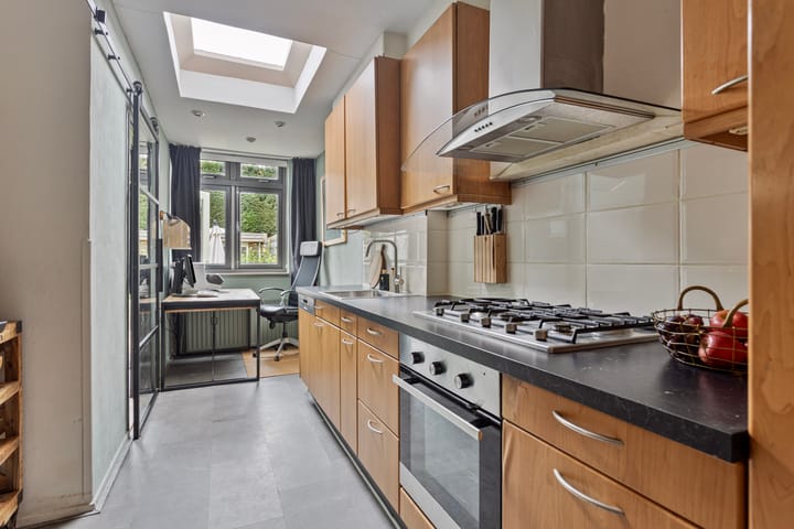 Foto 12 van Burg. Arriënsweg 28