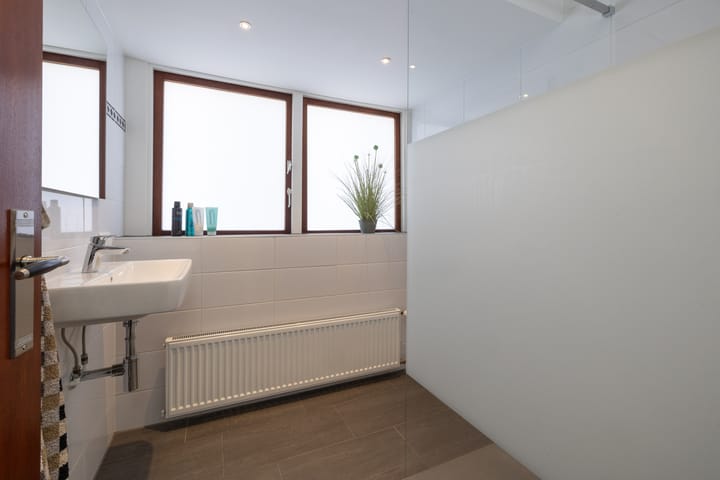 Foto 15 van Eemnesserweg 73