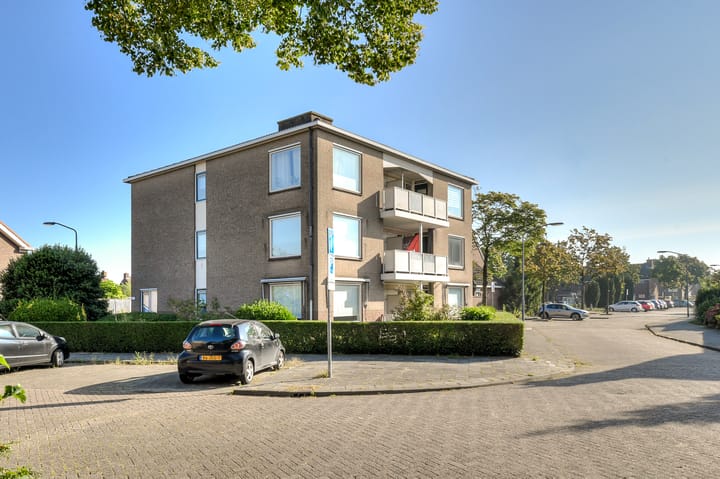 Foto 2 van Van Reesstraat 6-A