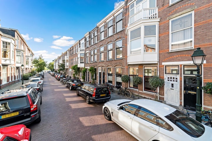 View photo 3 of Van Lumeystraat 38