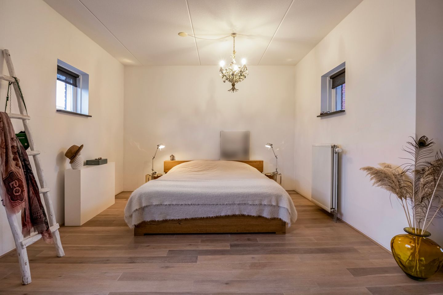 Photo 4 of Conference 7