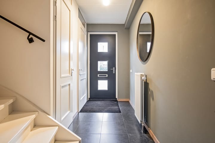 Photo 6 of Conference 7