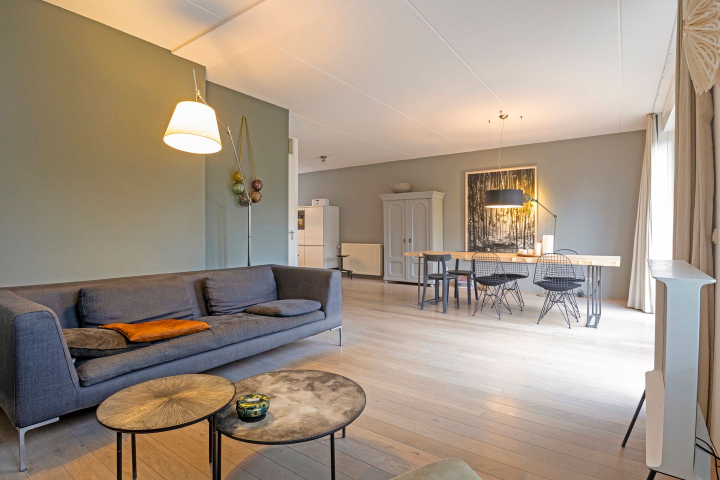 Photo 10 of Conference 7