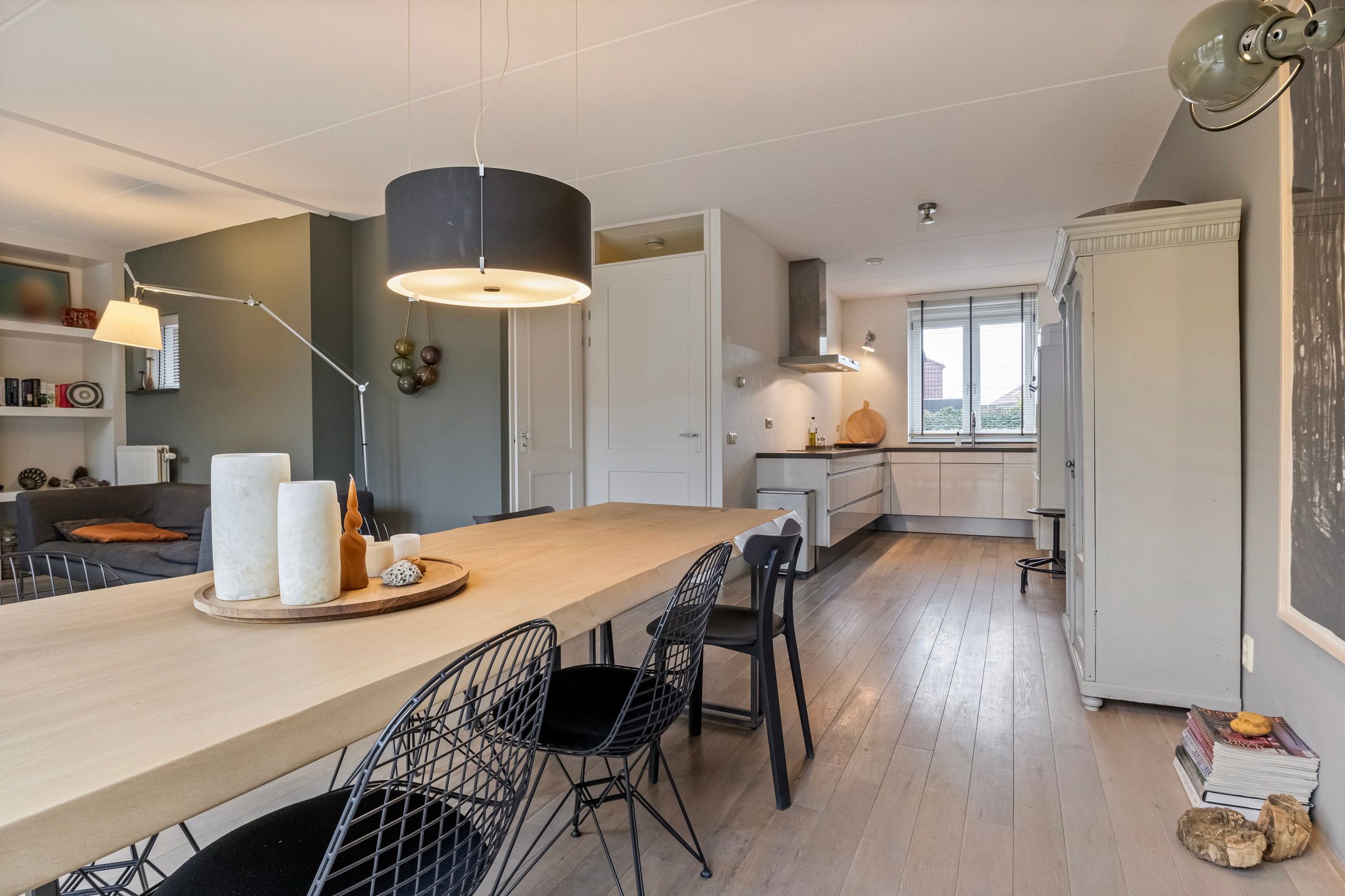 Photo 12 of Conference 7