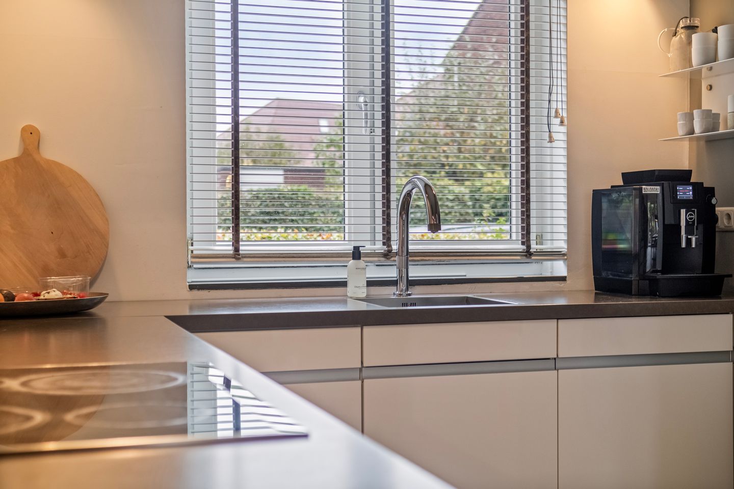 Photo 14 of Conference 7