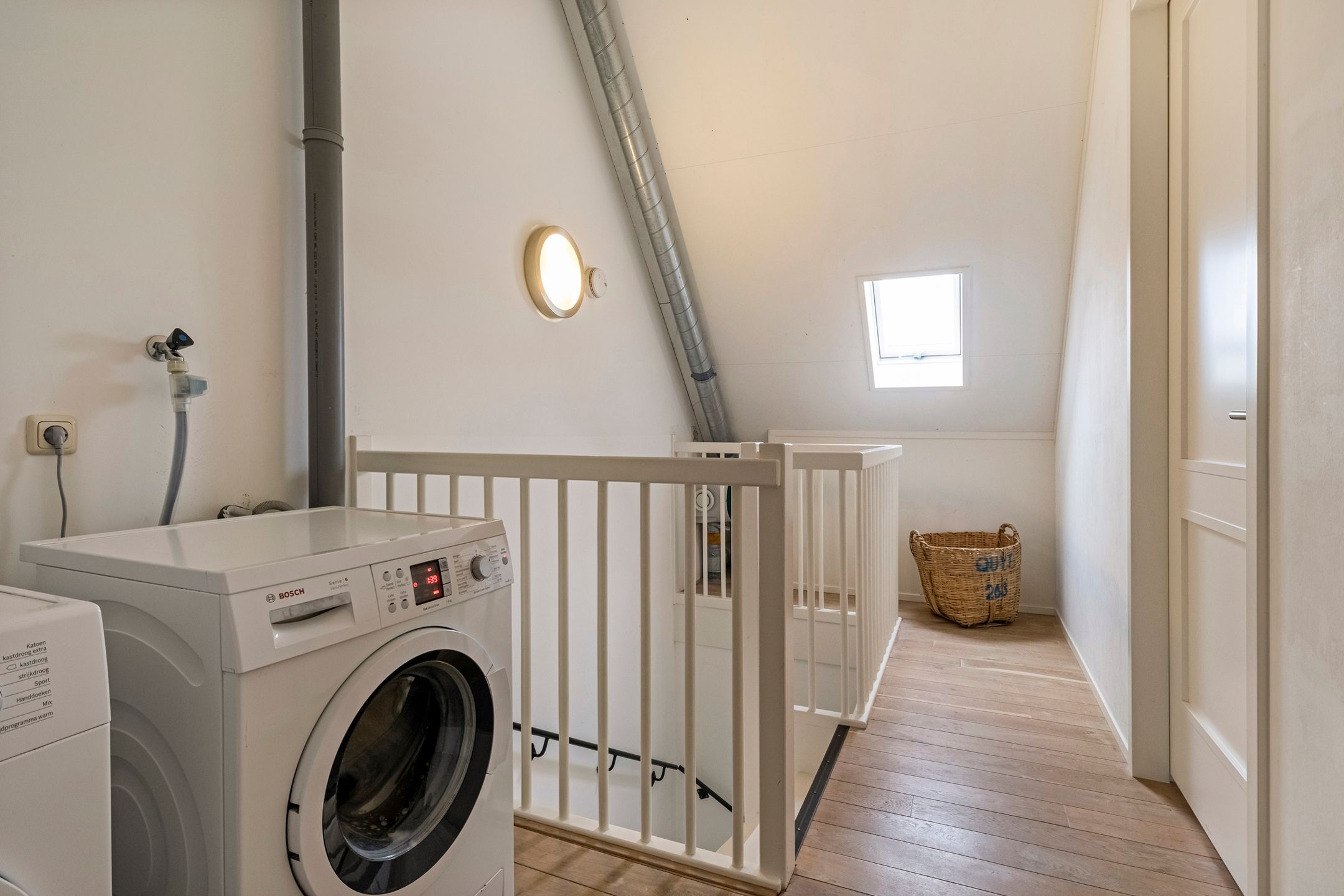 Photo 27 of Conference 7