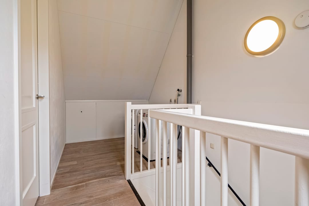 Photo 28 of Conference 7