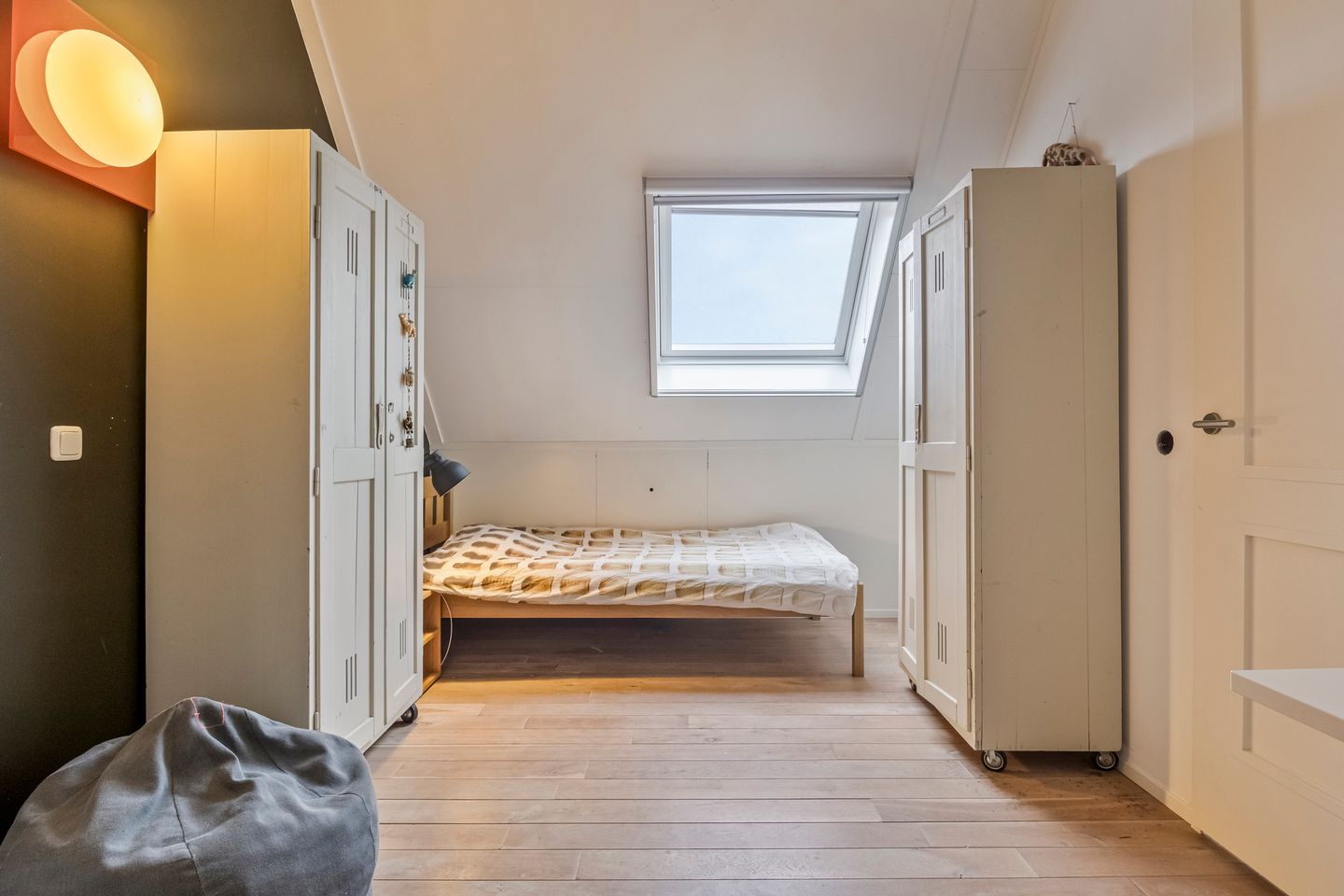 Photo 29 of Conference 7