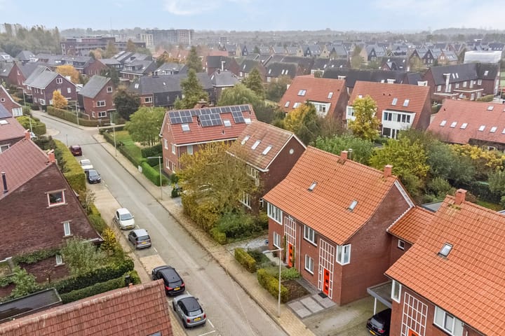 Photo 37 of Conference 7