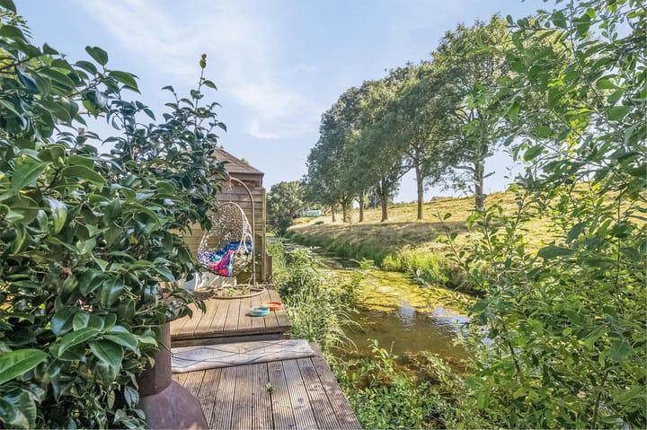 Photo 1 of Zilverschoon 37