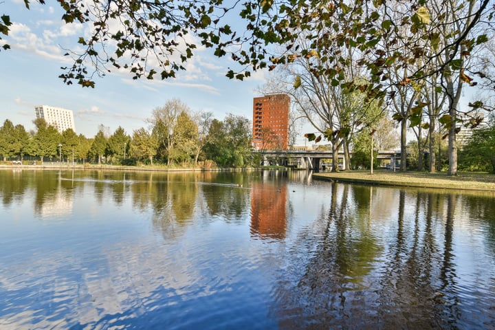 Bekijk foto 32 van Burgemeester Van Tienhovengracht 8