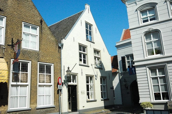 View photo 1 of Marktstraat 33