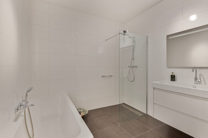 Photo 15 of Catsstraat 32