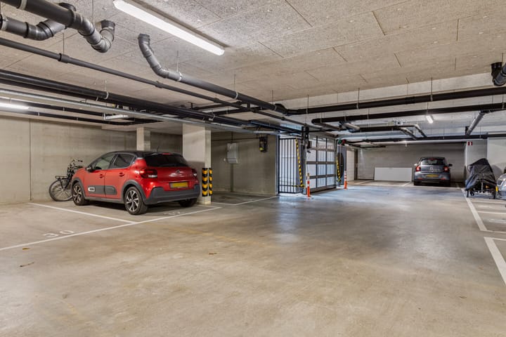 Photo 16 of Catsstraat 32