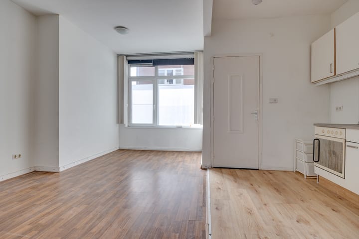 Photo 5 of Baron van Heemstrastraat 1