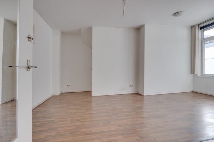 Photo 9 of Baron van Heemstrastraat 1