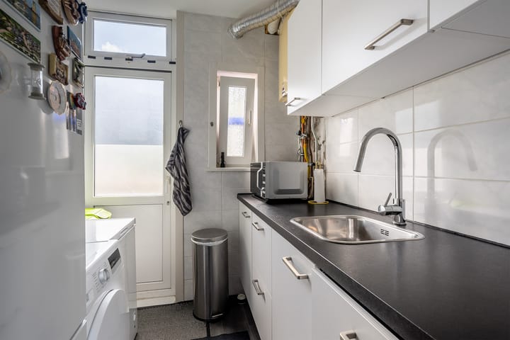 Photo 8 of Halleystraat 5-A