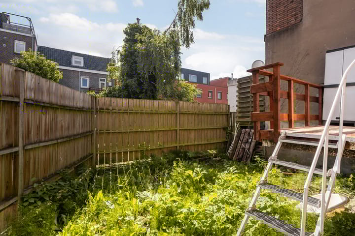 Photo 10 of Halleystraat 5-A