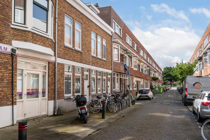 View photo 19 of Halleystraat 5-A