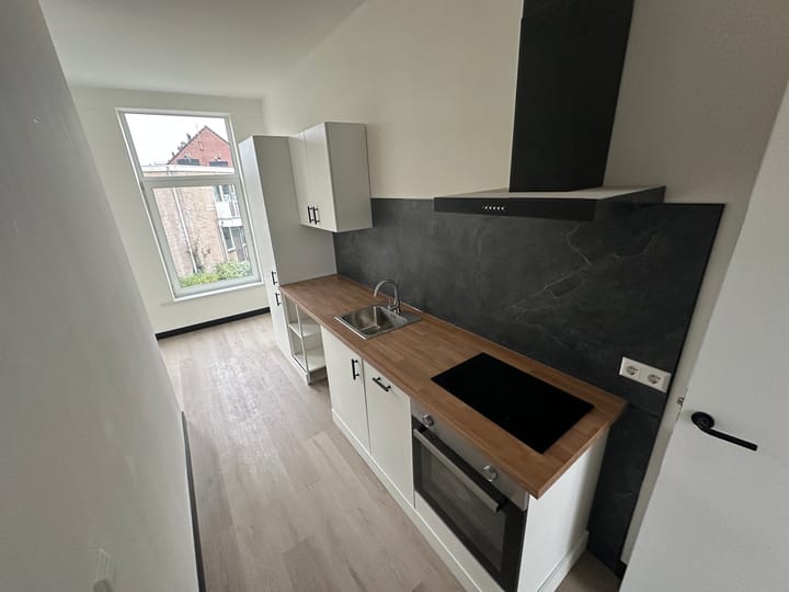 Foto 2 van Waldeck Pyrmontstraat 48-A