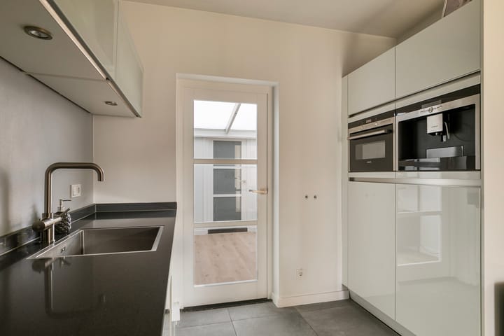 Foto 10 van Meidoornstraat 4