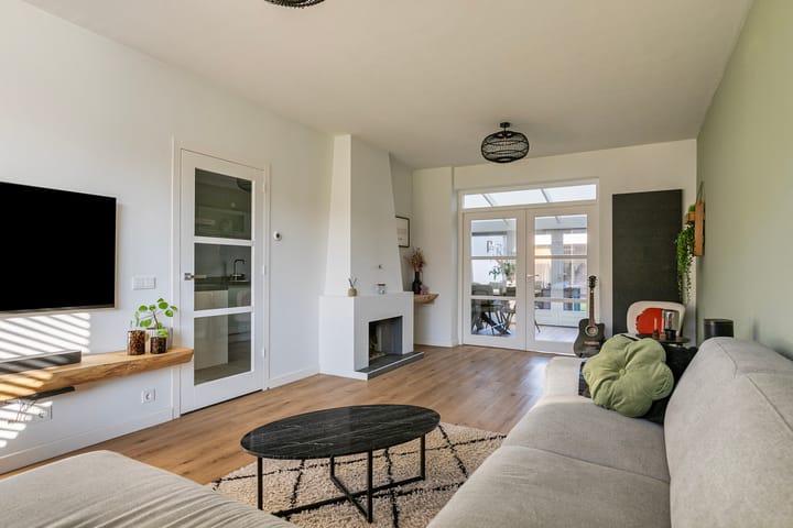 Foto 13 van Meidoornstraat 4