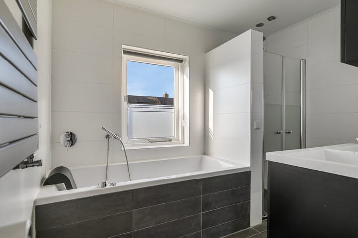 Foto 21 van Meidoornstraat 4