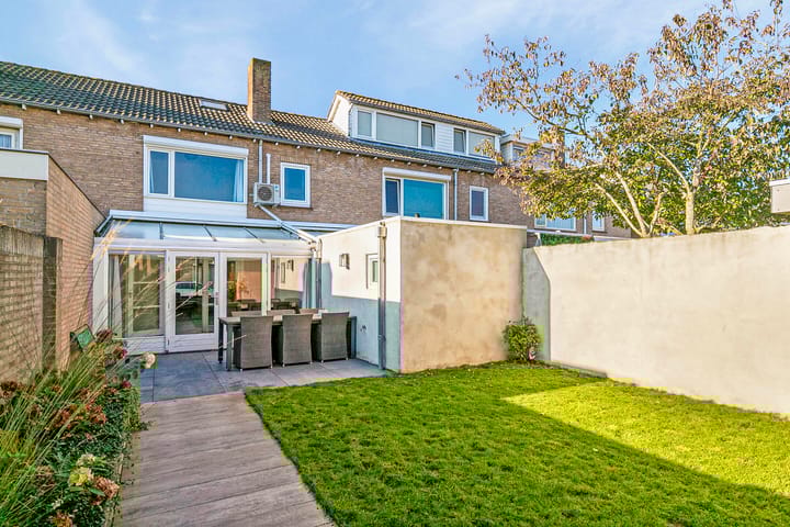 Foto 28 van Meidoornstraat 4