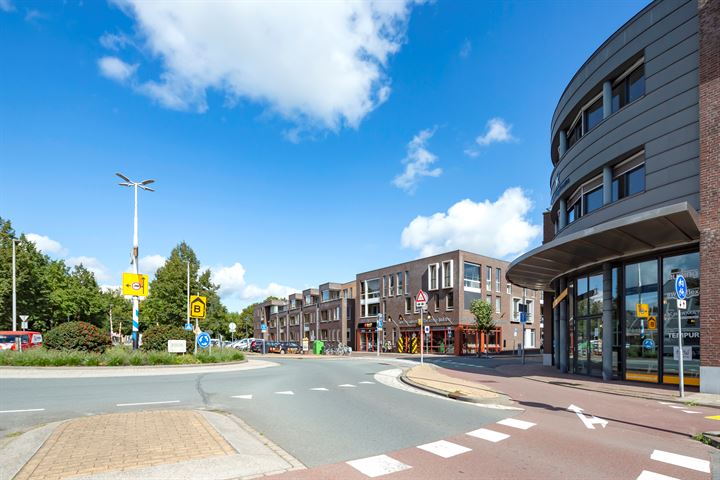 Bekijk foto 39 van Pastoor van Beugenstraat 100