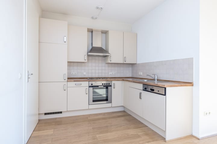 Foto 11 van Dorpstraat 107-B04