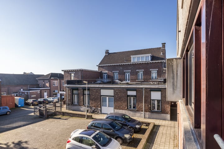 Bekijk foto 15 van Dorpstraat 107-B04