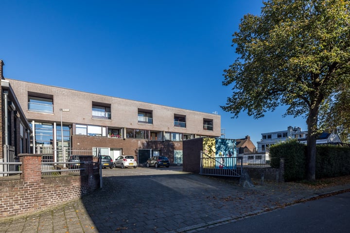 Bekijk foto 33 van Dorpstraat 107-B04