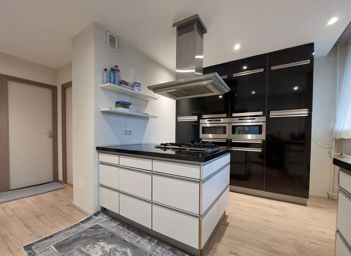 Foto 12 van Mr. F.A. van Hallweg 70