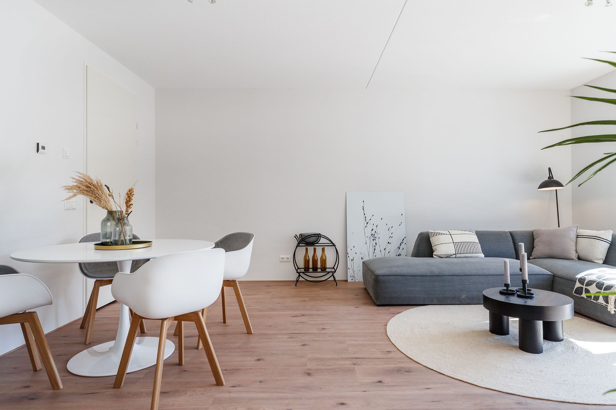 Photo 6 of Johannes van der Waalsweg 13-B