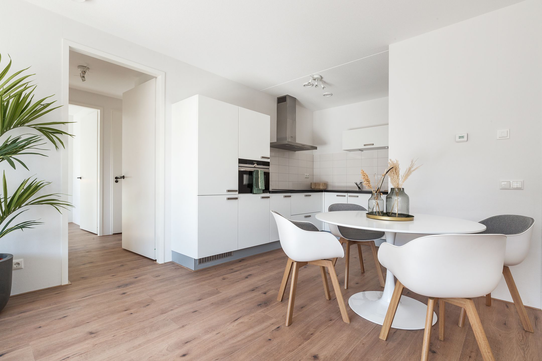 Photo 9 of Johannes van der Waalsweg 13-B