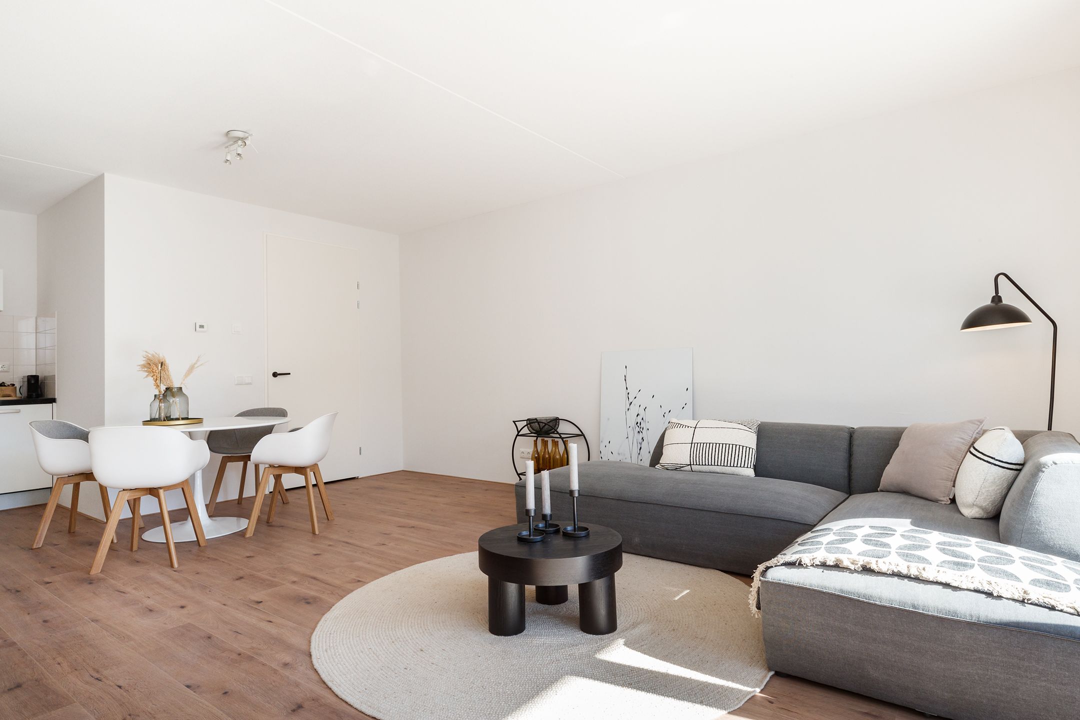 Photo 12 of Johannes van der Waalsweg 13-B