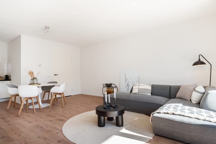 Photo 12 of Johannes van der Waalsweg 13-B