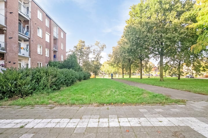 Bekijk foto 32 van Neptunusstraat 12