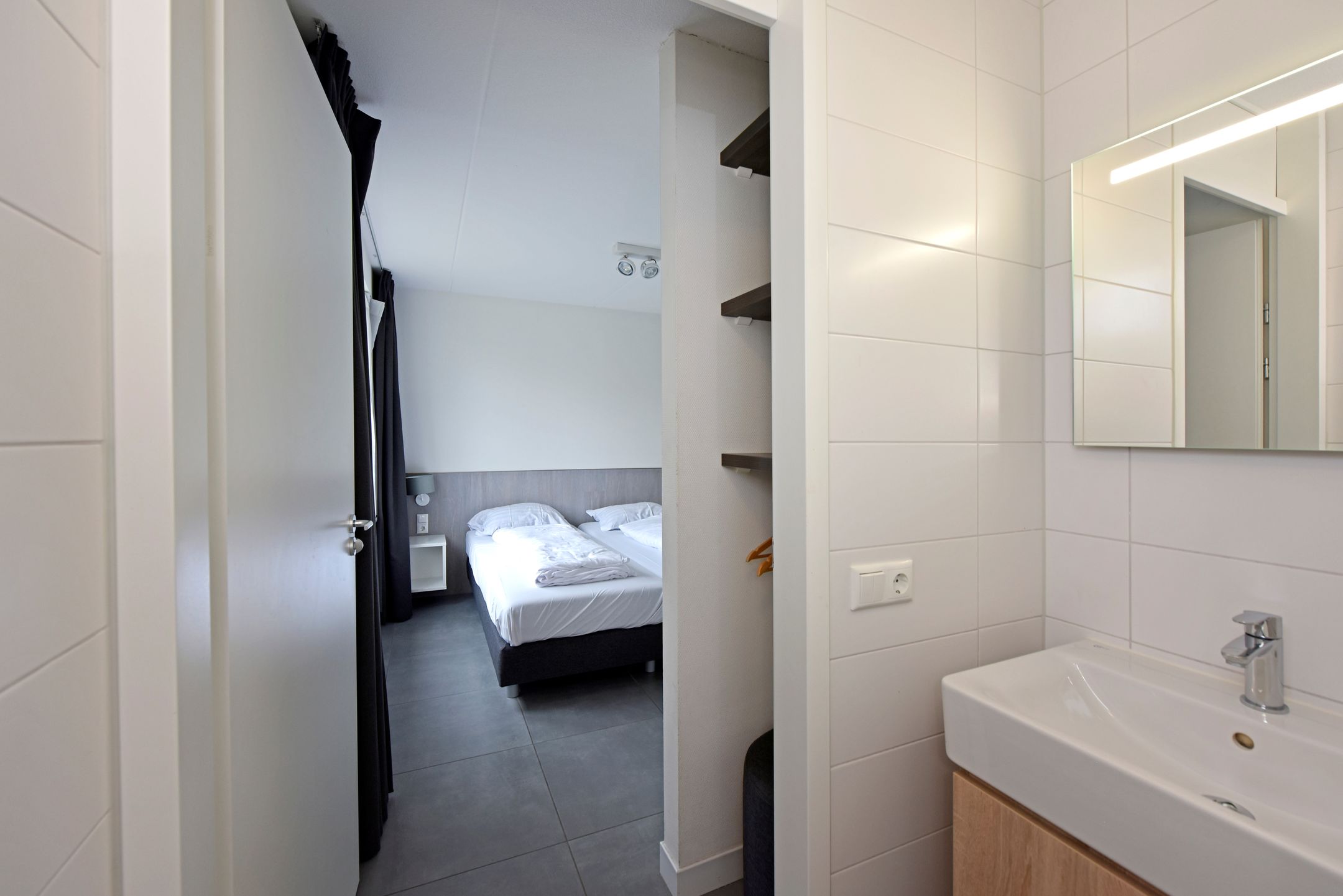 Foto 18 van Zeedijk 24-264