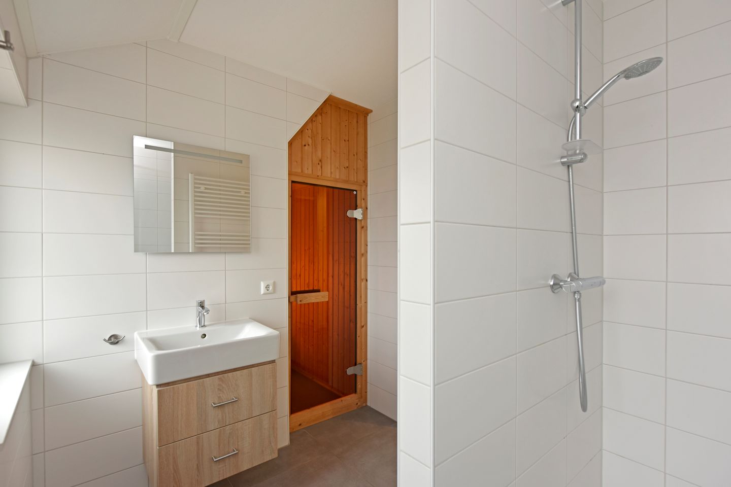 Foto 25 van Zeedijk 24-264